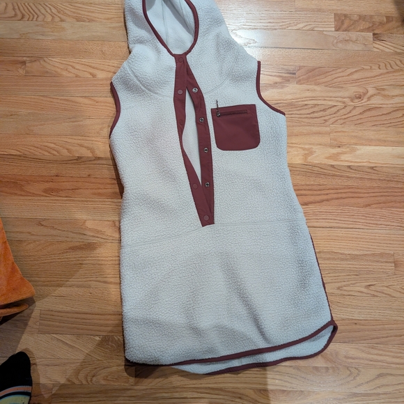 Title Nine Soft Tan Fleece Vest - Picture 2 of 8